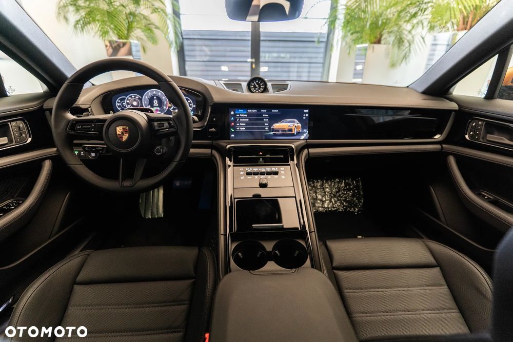 Porsche Panamera 4 - 11