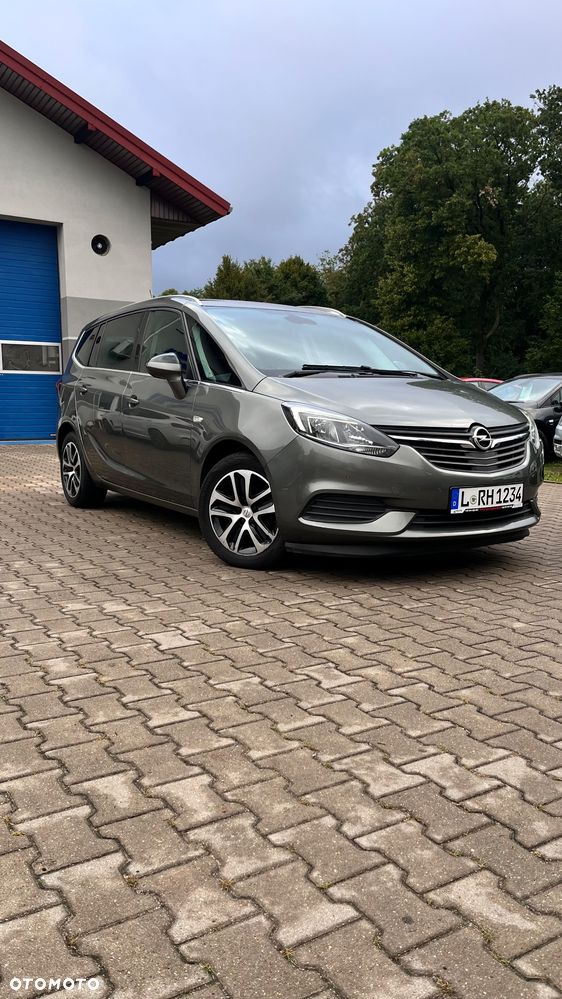 Opel Zafira - 11