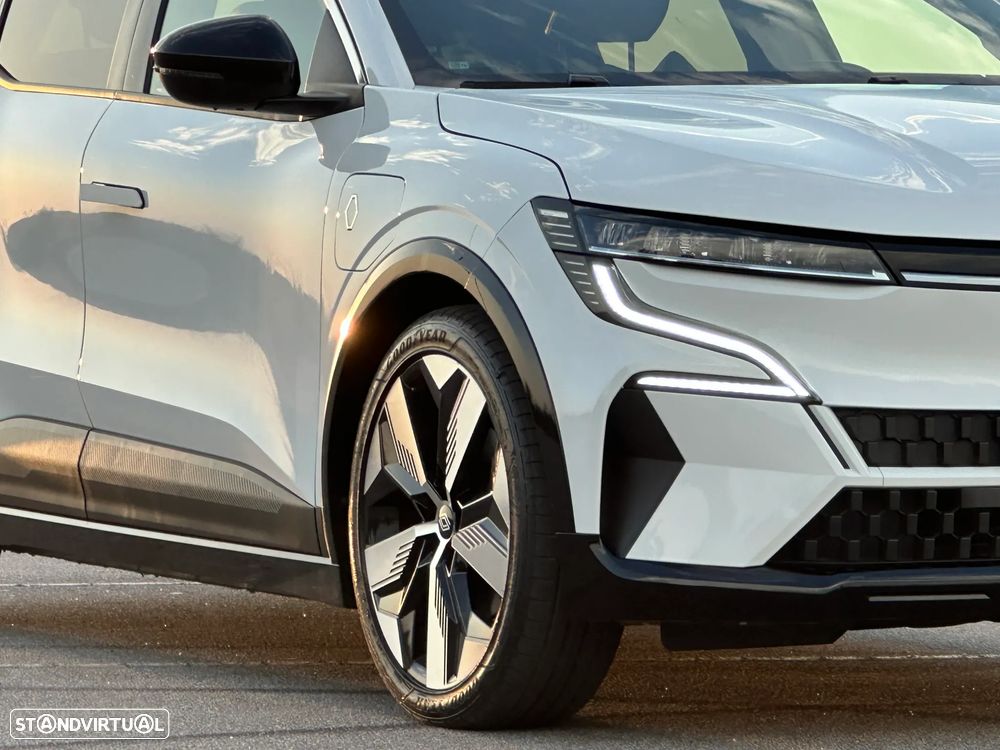 Renault Mégane E-Tech EV60 220hp optimum charge Iconic - 8