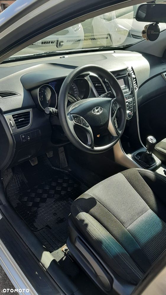 Hyundai i30 1.6 Classic - 12