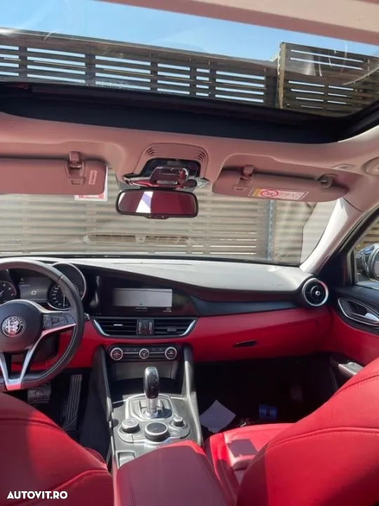 Alfa Romeo Giulia 2.0 Turbo 16V AT8 - 5