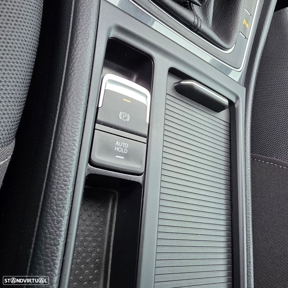 VW Golf Variant 1.6 TDi Confortline - 8