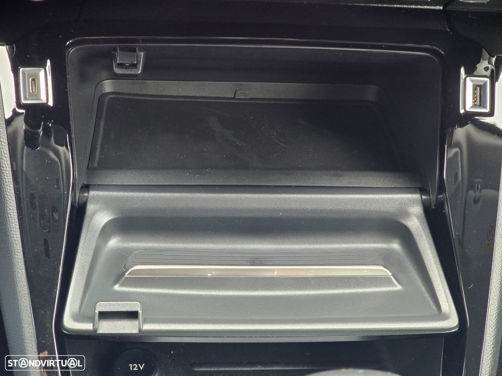 Peugeot 2008 1.2 PureTech Allure - 16