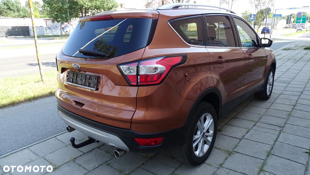 Ford Kuga - 4