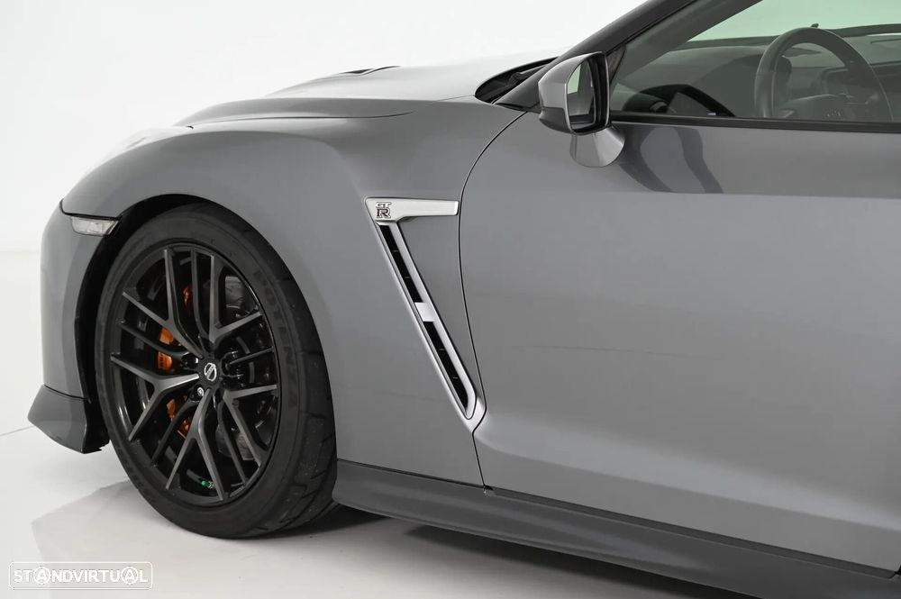 Nissan GT-R 3.8 V6 - 15