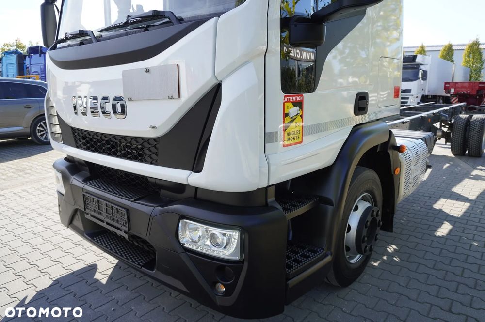 Iveco Eurocargo 140e19 4×2 E6 Glob / ADR / rama 8,1m - 5