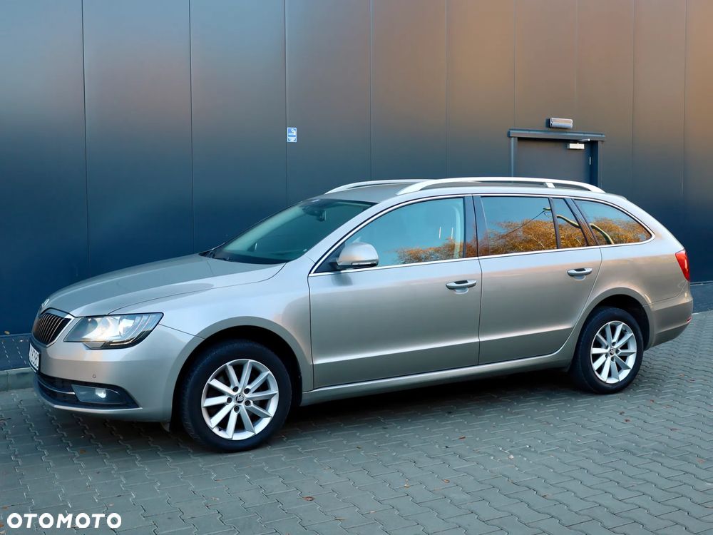 Skoda Superb 2.0 TDI 4x4 Ambition DSG - 4