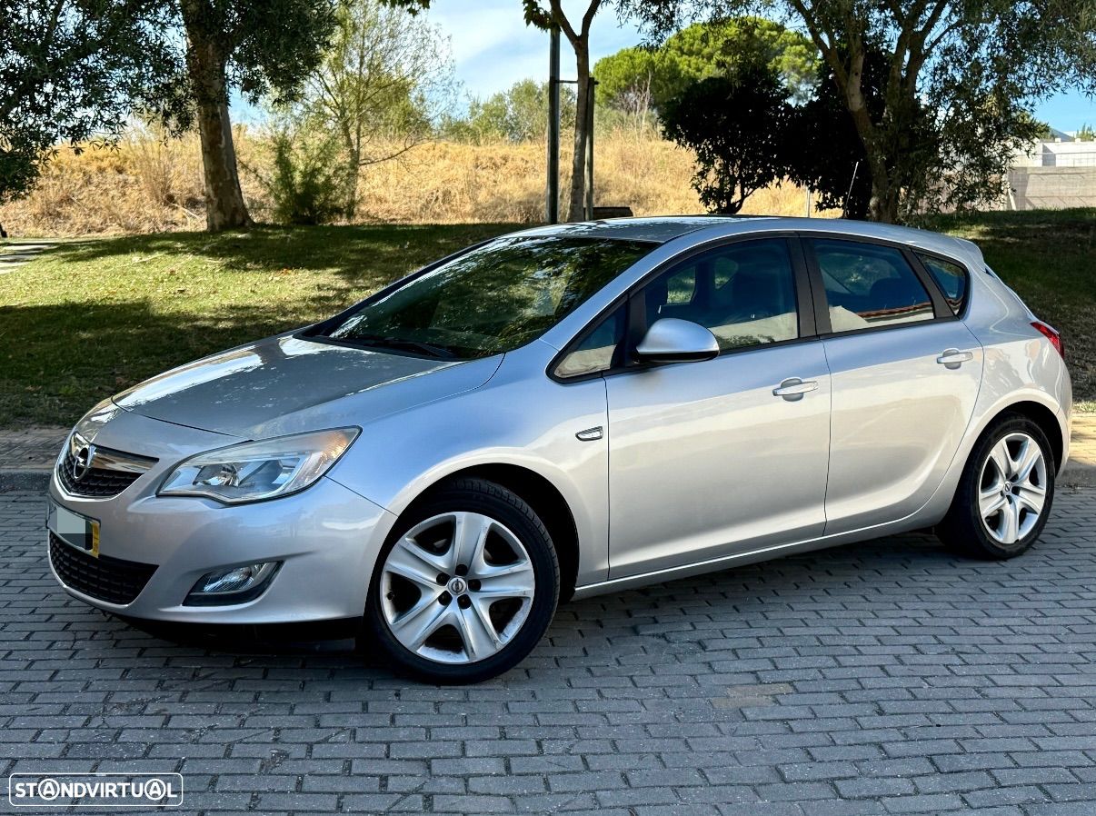 Opel Astra 1.3 CDTi Enjoy EcoFLEX - 1