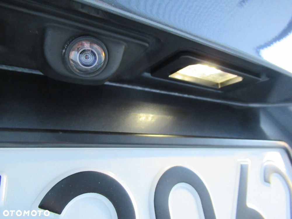 BMW X1 sDrive18i GPF - 7