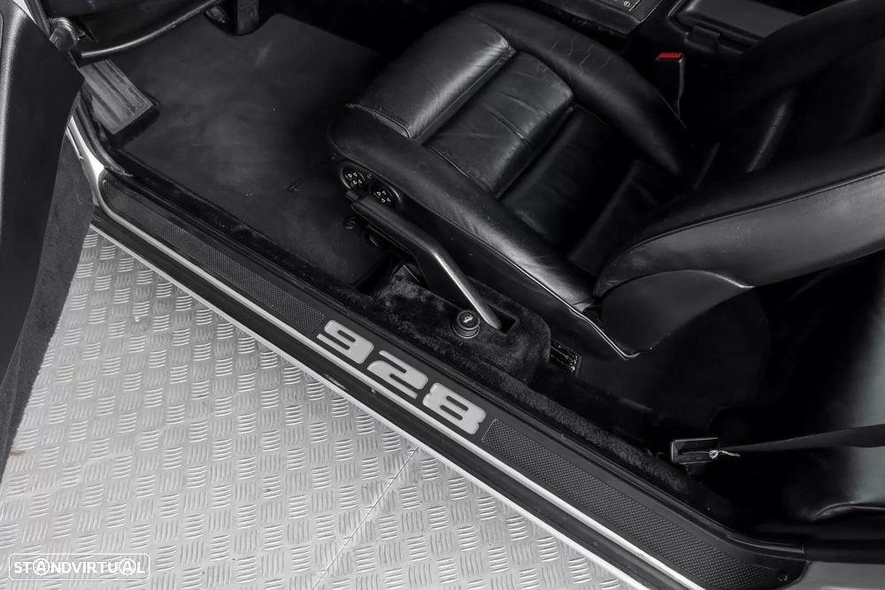 Porsche 928 S4 - 13