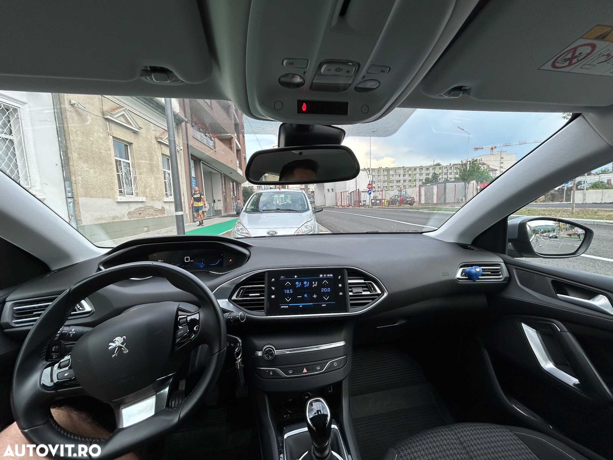 Peugeot 308 1.2 L PureTech Turbo S&S Active Pack - 22
