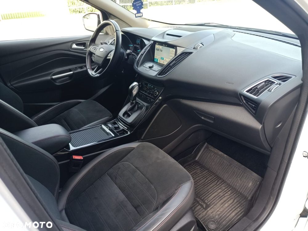 Ford Kuga 2.0 TDCi 4x4 ST-Line - 19