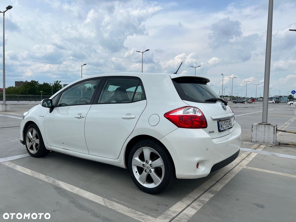 Toyota Auris - 8