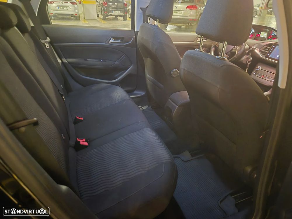 Peugeot 308 SW 1.6 BlueHDi Style - 32