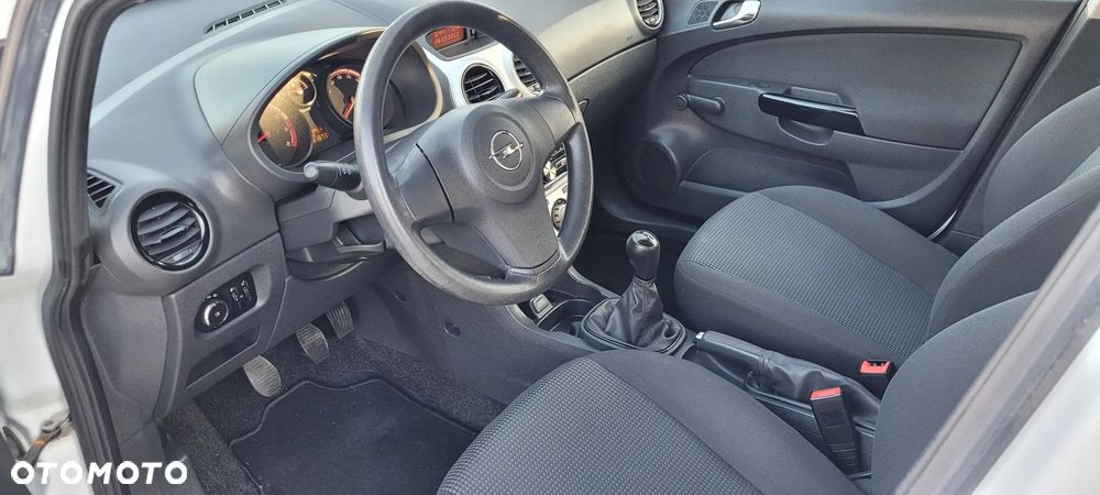 Opel Corsa - 12