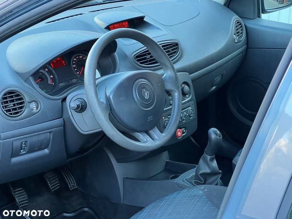 Renault Clio 1.4 Arctica - 20