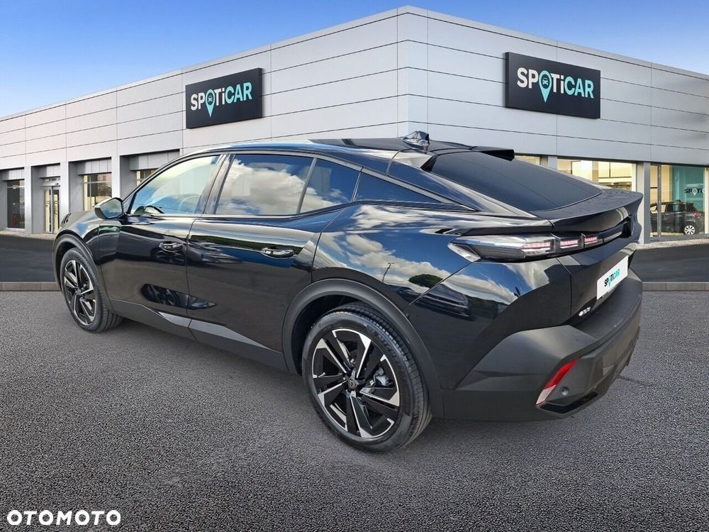 Peugeot 408 - 8