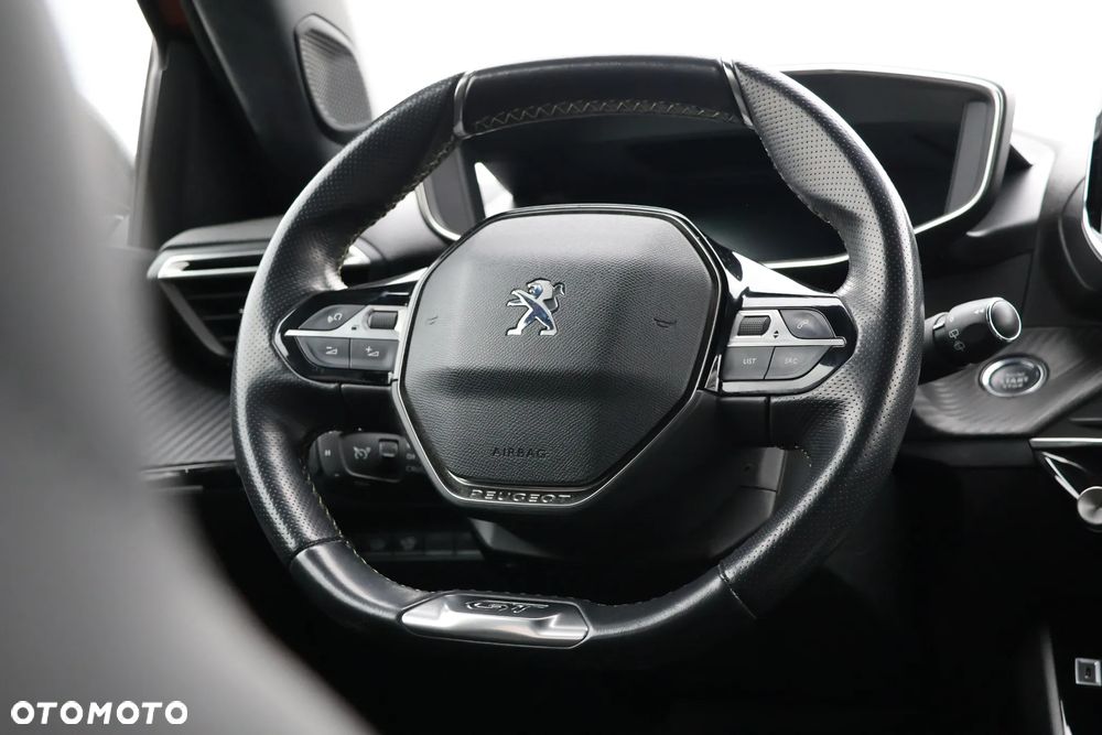 Peugeot 2008 1.2 PureTech GT Line S&S - 17