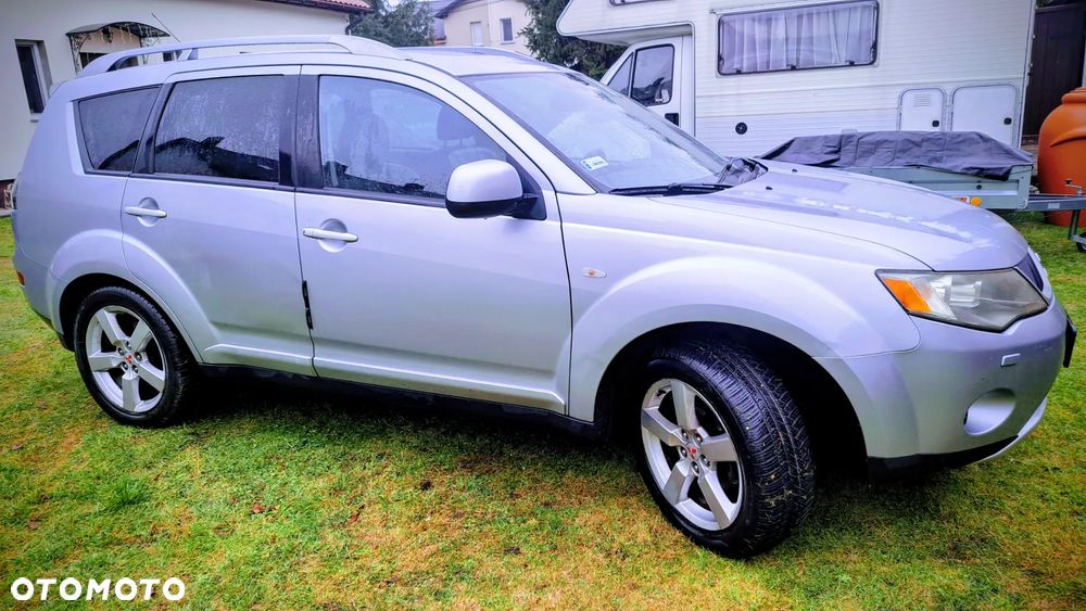 Mitsubishi Outlander 2.0 DID Intense + - 5