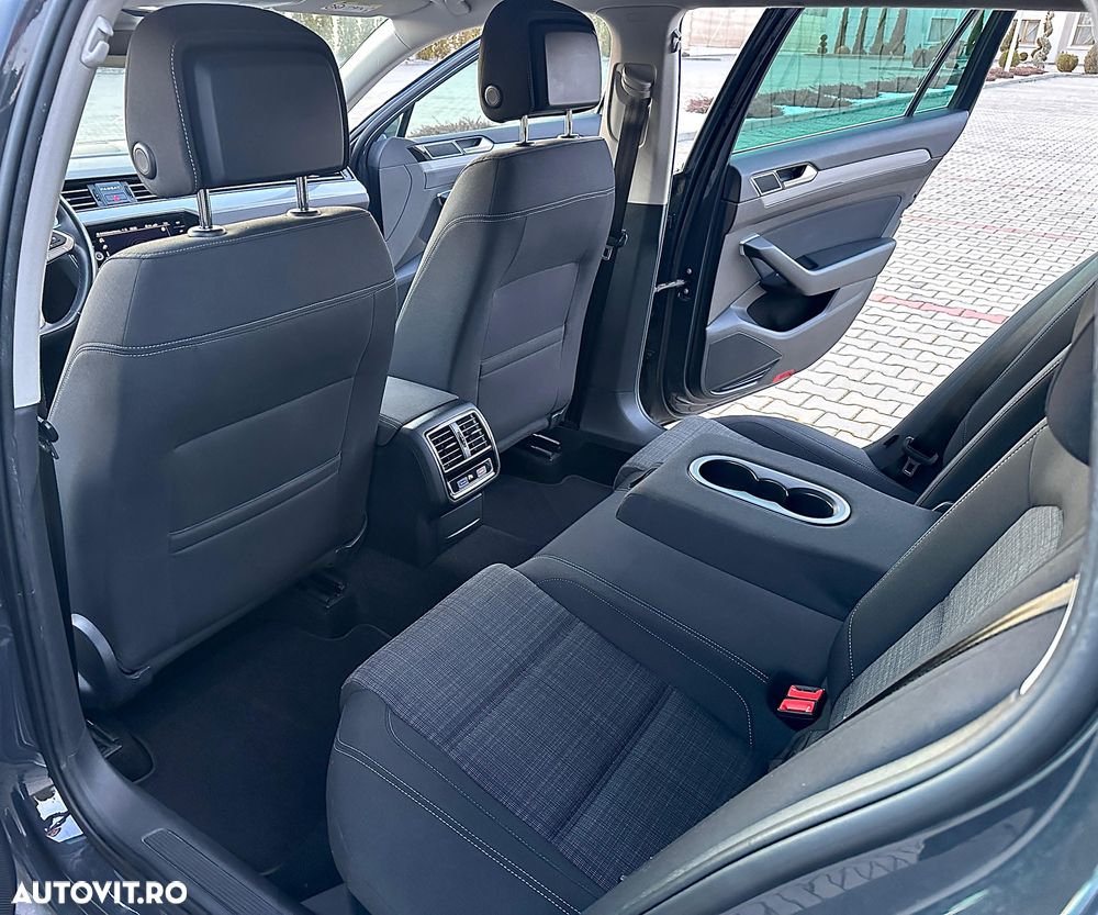 Volkswagen Passat 2.0 TDI DSG Comfortline - 10