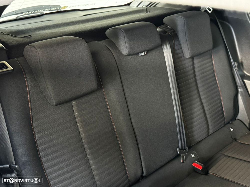 Peugeot 208 1.2 PureTech Active - 16