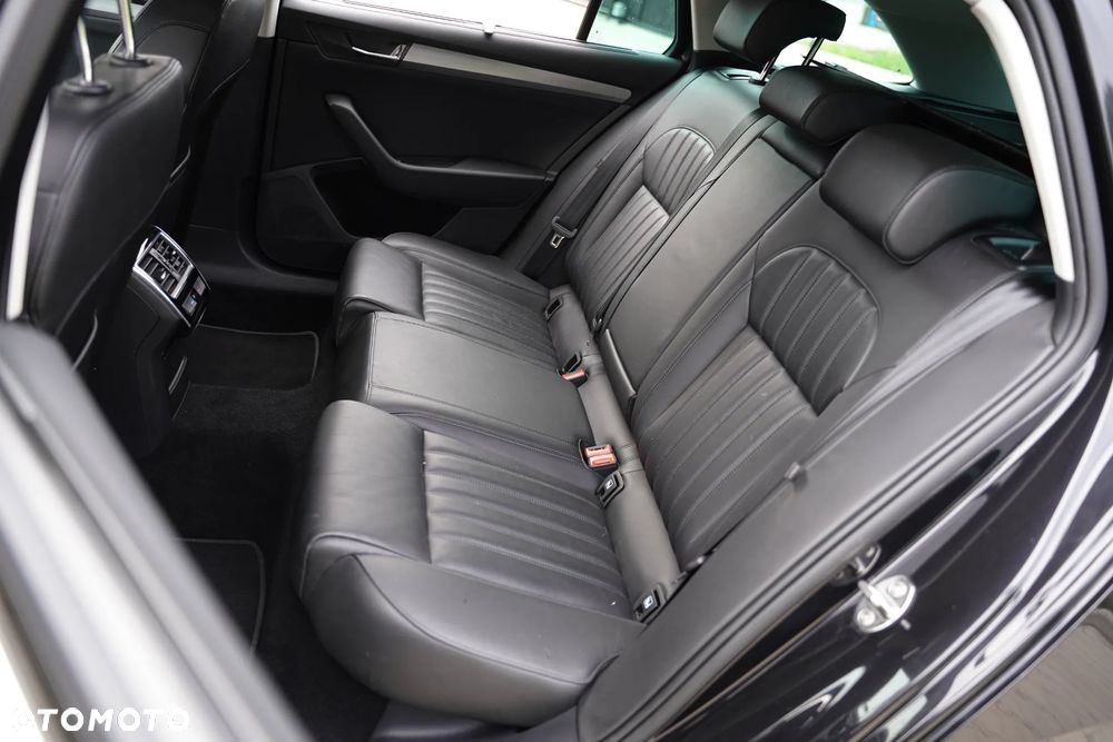 Skoda Superb 2.0 TDI Ambition - 25