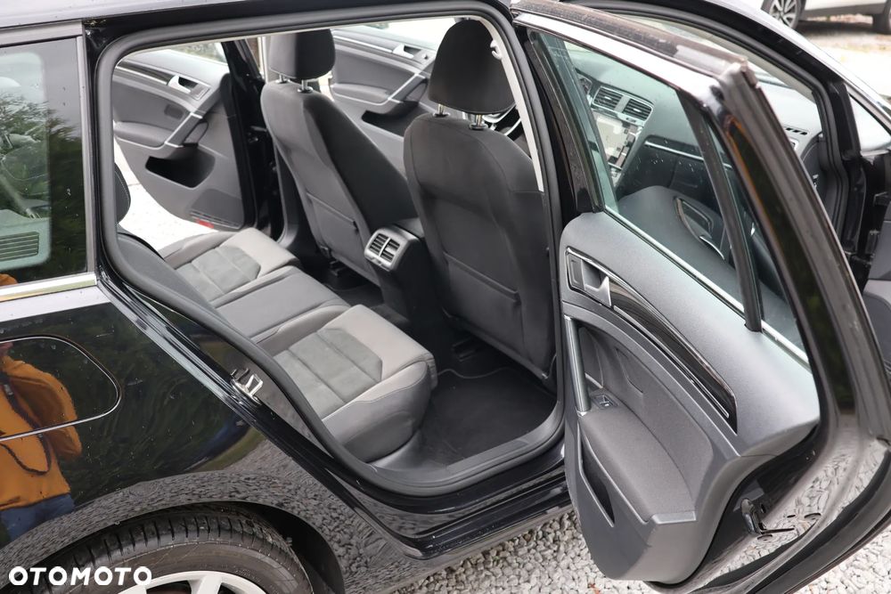 Volkswagen Golf Variant 1.5 eTSI OPF DSG Style - 14