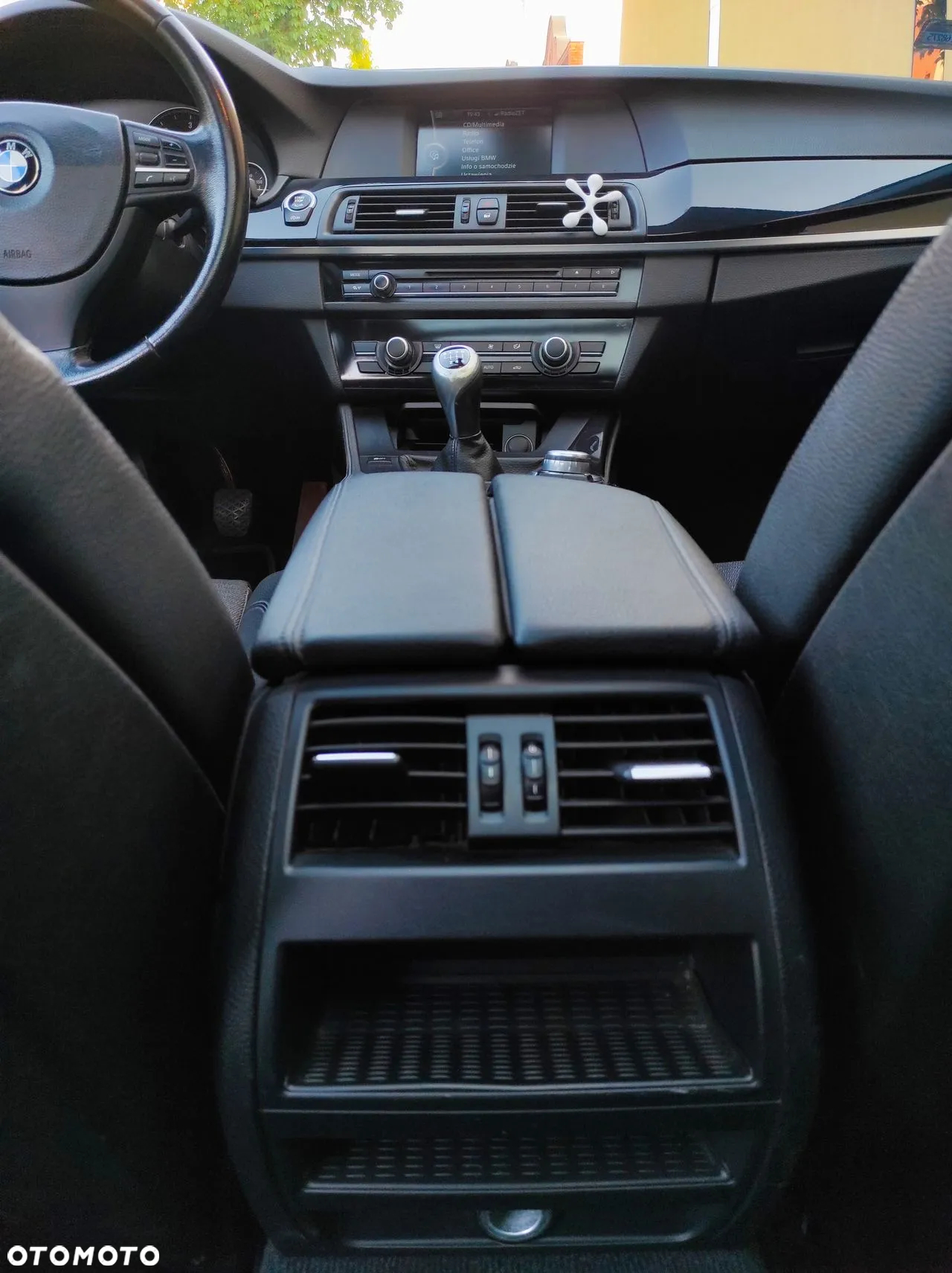 BMW Seria 5 520d - 23