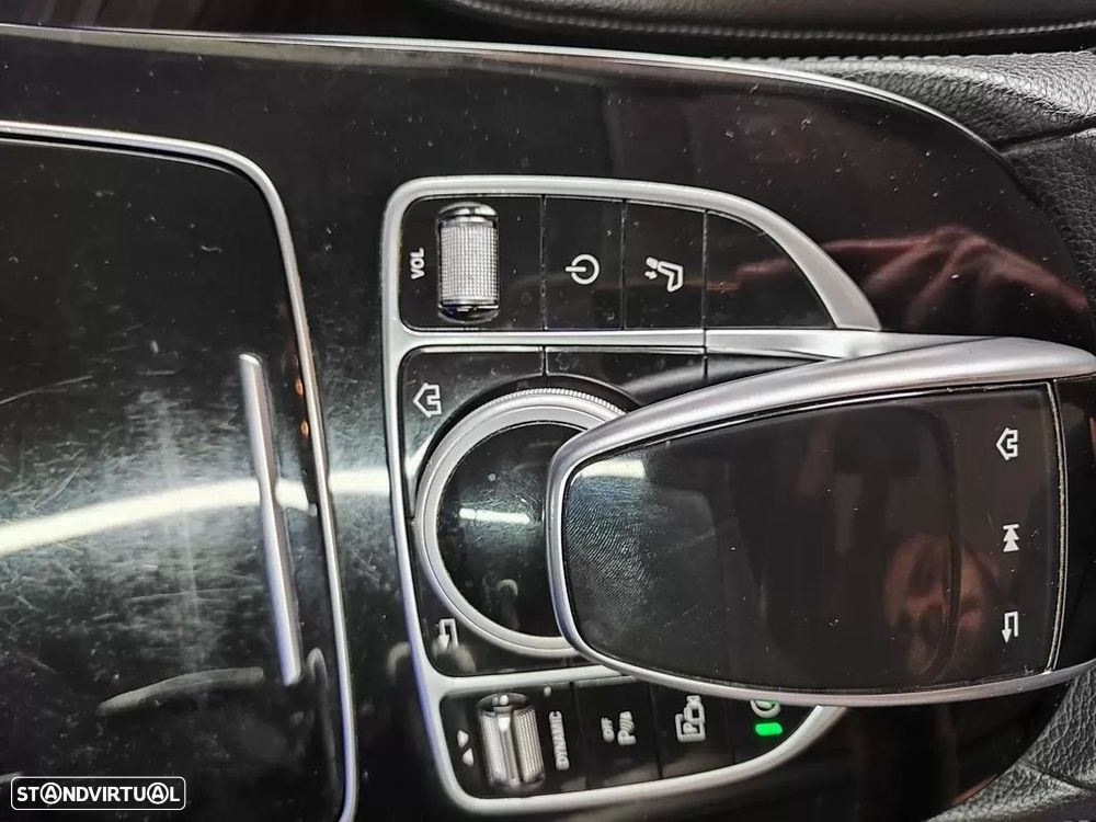 Mercedes-Benz E 220 d 4Matic 9G-TRONIC Avantgarde - 36