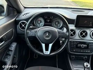 Mercedes-Benz CLA 180 - 34