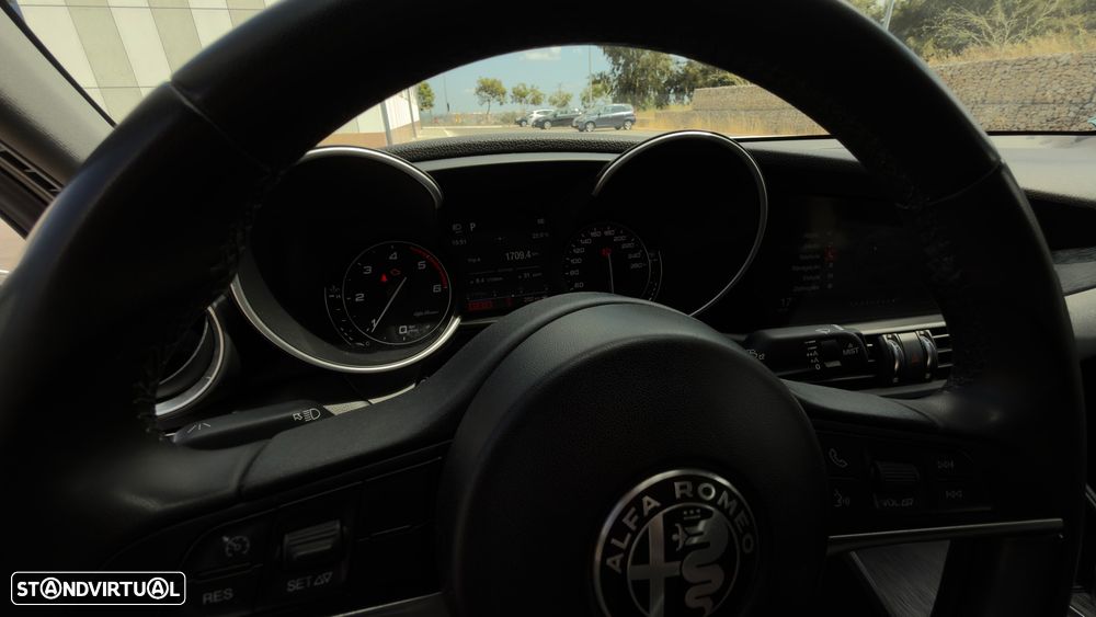 Alfa Romeo Giulia 2.2 D Sprint AT8 - 29