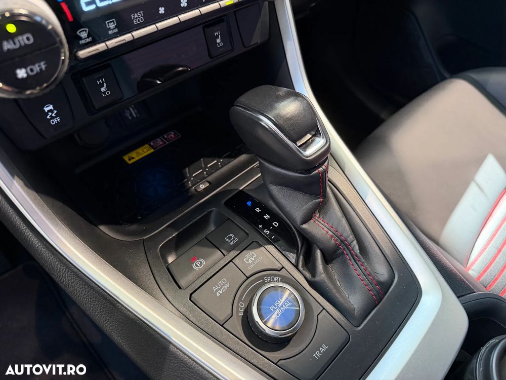 Toyota RAV4 2.5 PHEV VVT-iE 4x4 Style Bi-Tone - 14