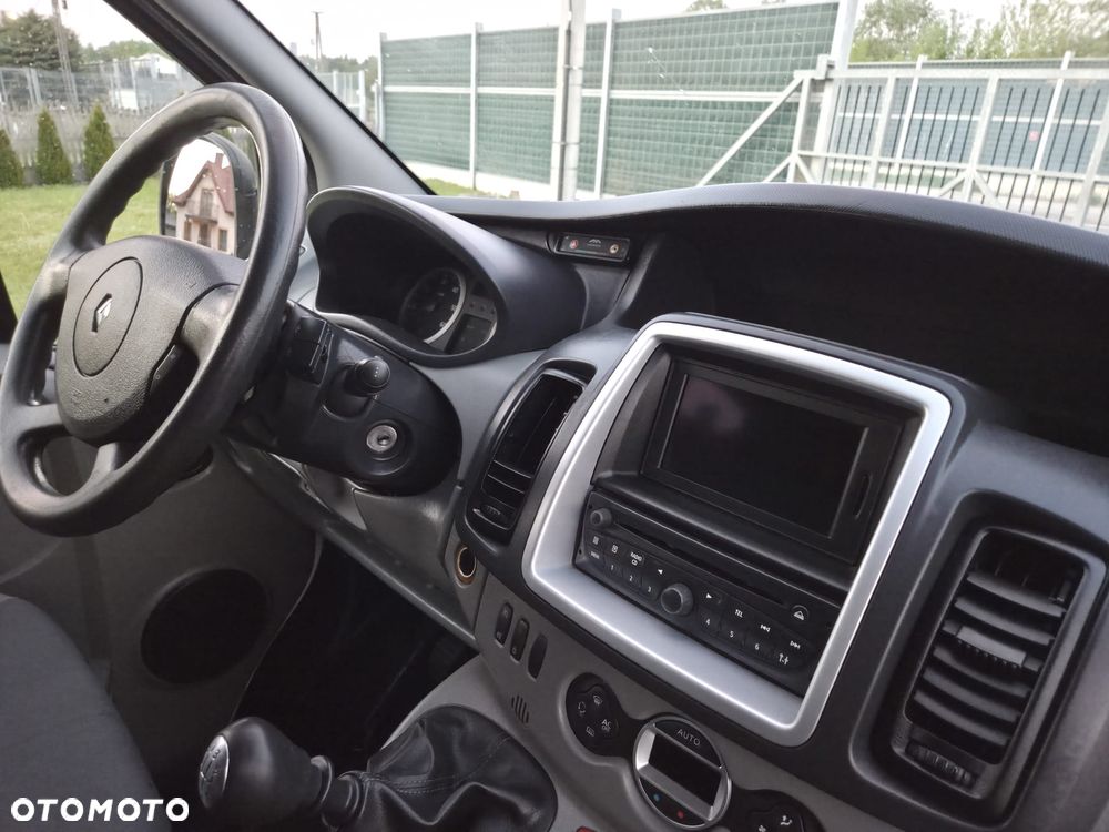 Renault TRAFIC LONG CLIMATRONIC TEMPOMAT ORYGINAŁ ZADBANY FULL OPCJA DOPOSAŻONY - 8