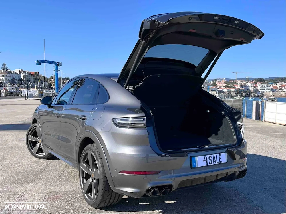 Porsche Cayenne Coupé E-Hybrid - 38