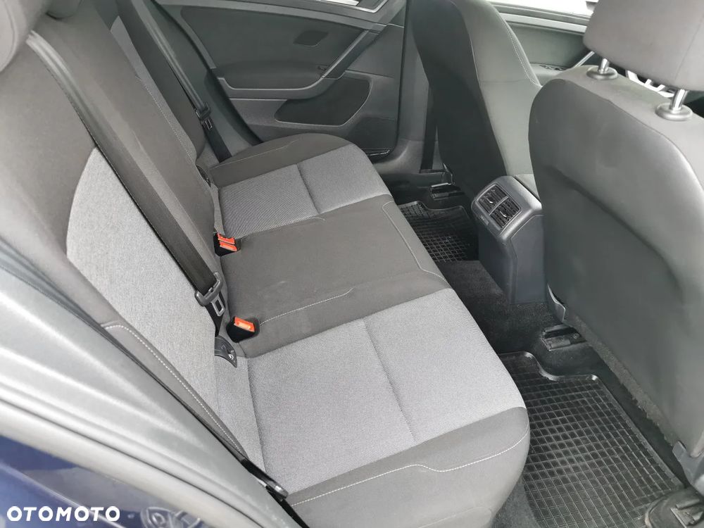 Volkswagen Golf - 13