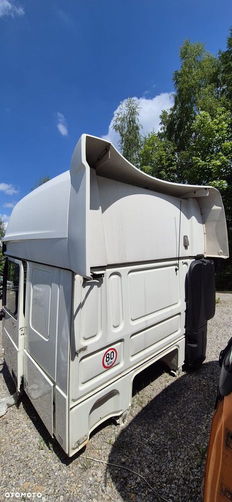Kabina DAF 106 polift GOŁA - 4