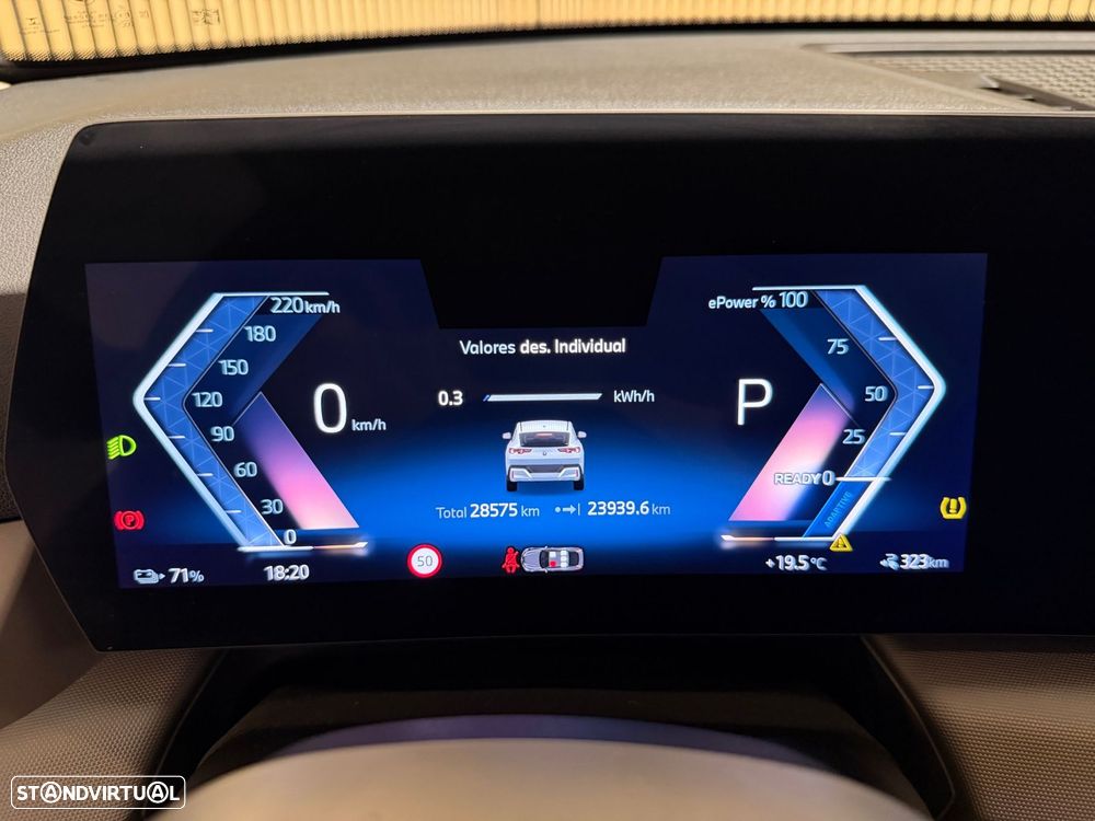 BMW iX2 eDrive20 - 12