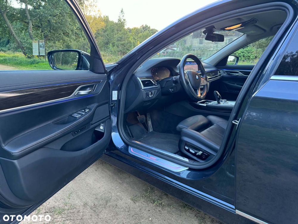 BMW Seria 7 730d xDrive - 11