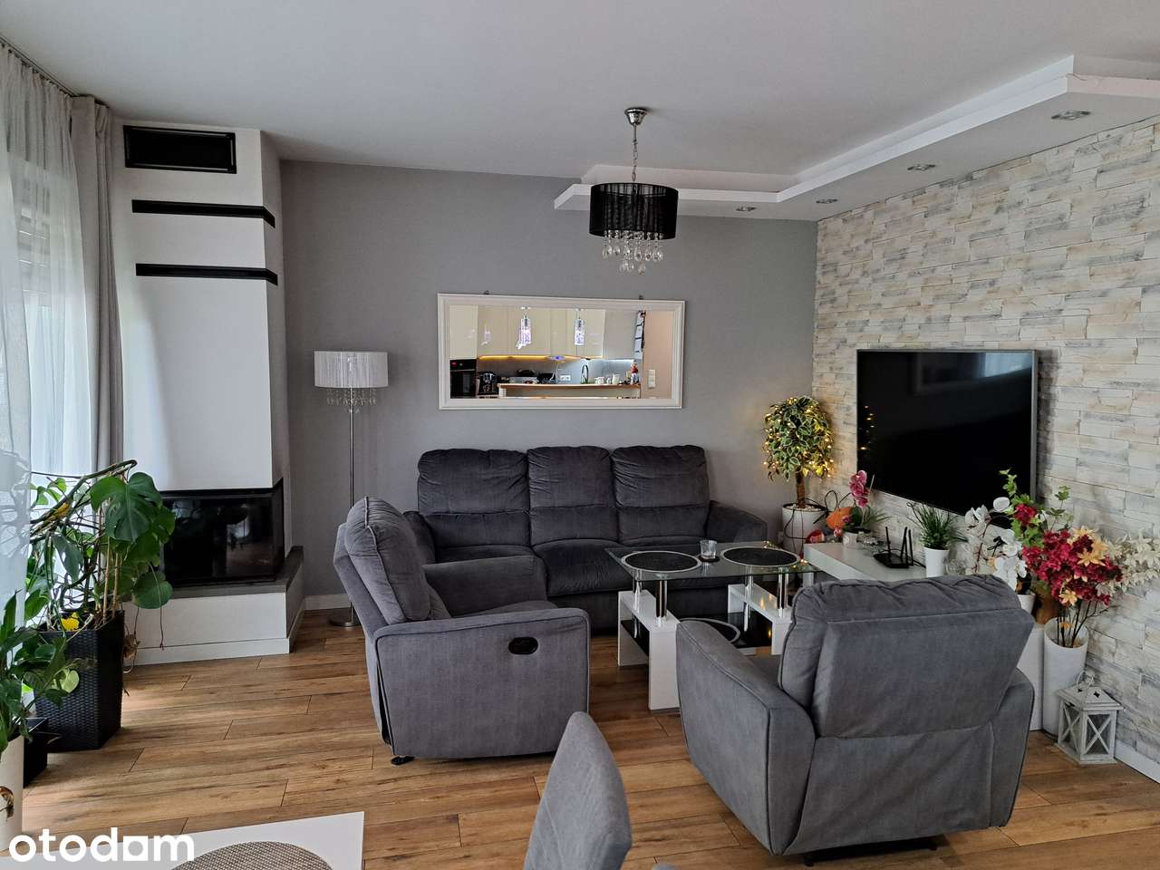 Dwupoziomowe mieszkanie bezczynszowe, blisko SKM/KM