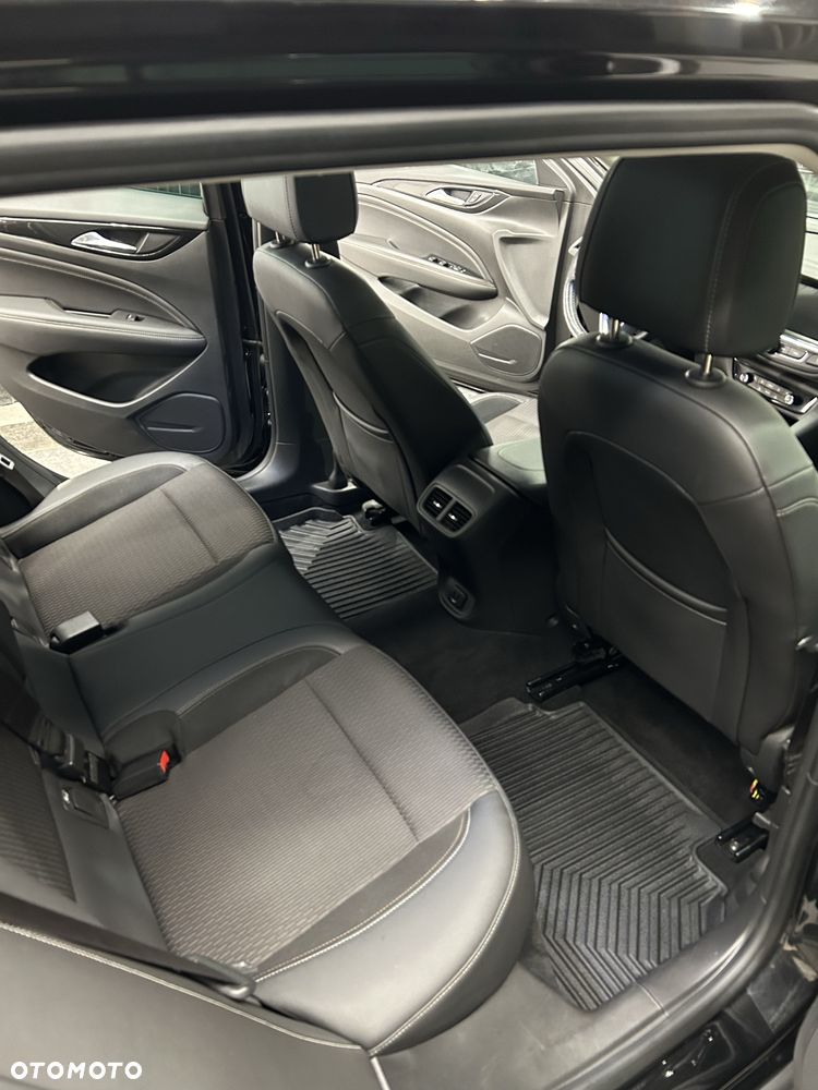 Opel Insignia - 12