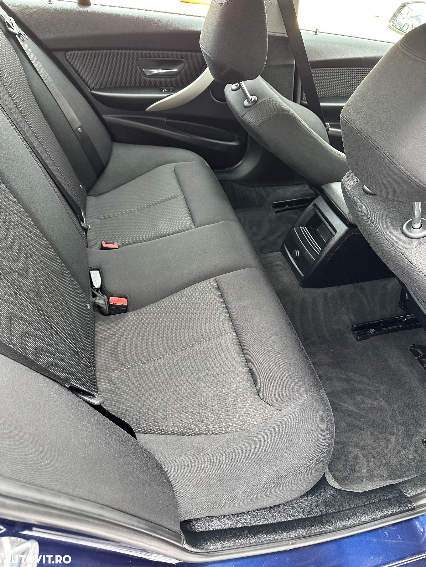 BMW Seria 3 318d Advantage - 19
