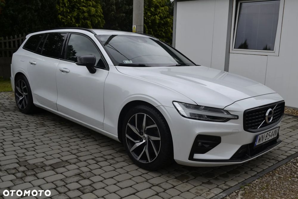 Volvo V60 B3 B R-Design - 8