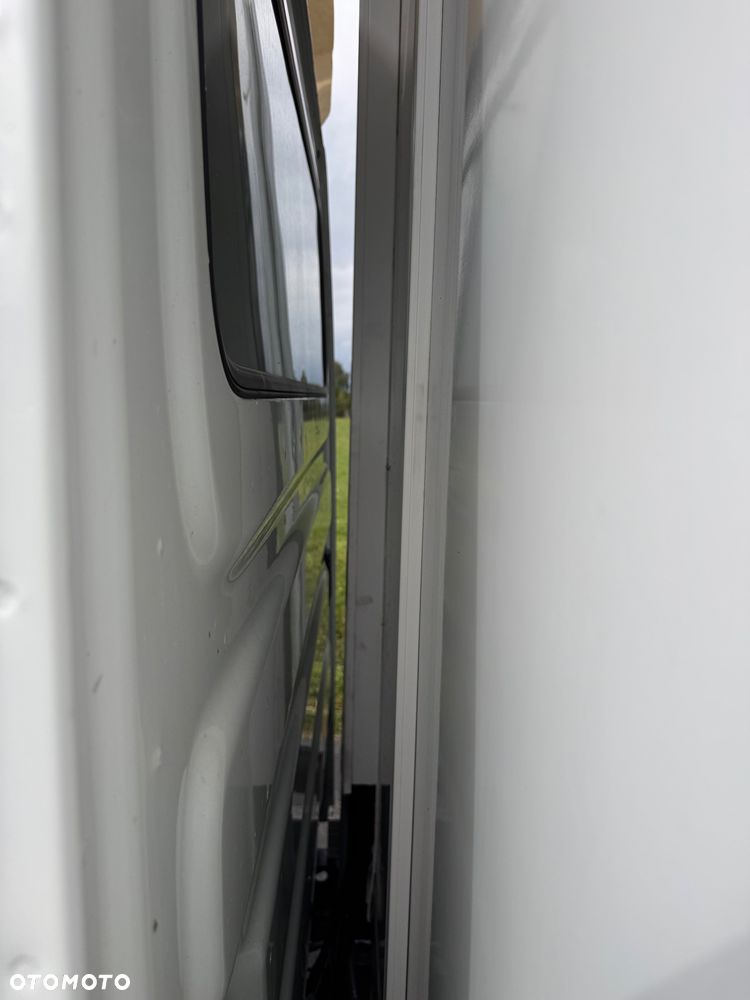 Iveco Daily 35C18 HI-MATIC Chłodnia Lamberet - 30