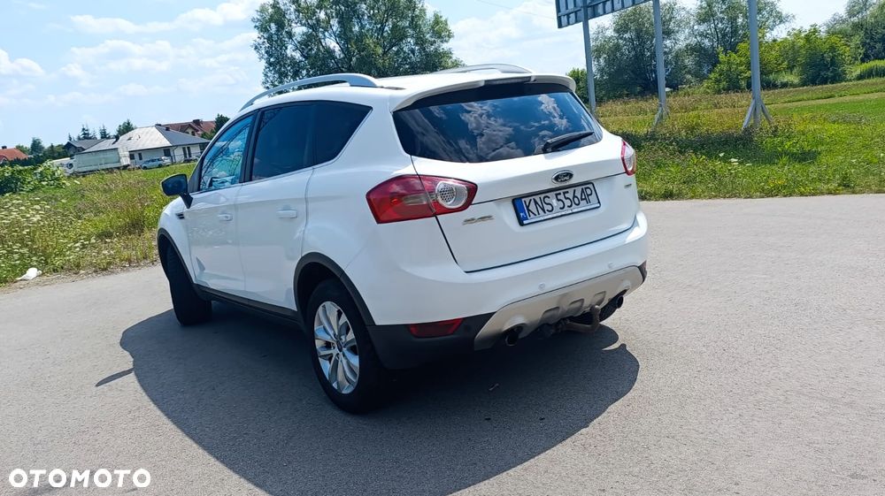 Ford Kuga 2.0 TDCi 2x4 Titanium - 8