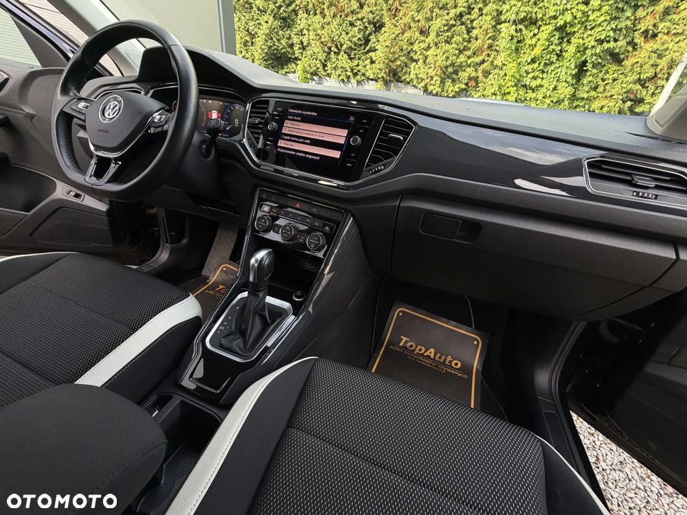 Volkswagen T-Roc - 16