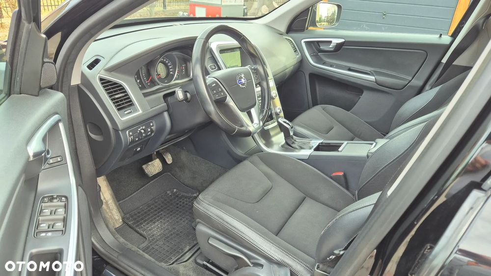 Volvo XC 60 D4 Geartronic Momentum - 16