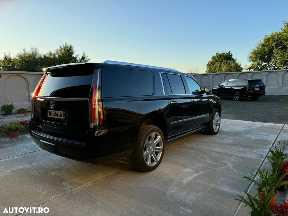 Cadillac Escalade - 4