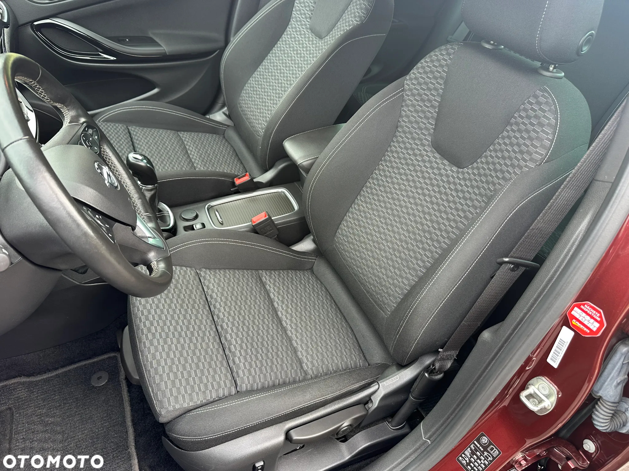 Opel Astra 1.4 Turbo 120 Jahre - 33