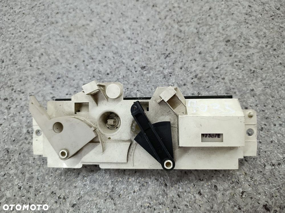 PANEL NAWIEWU RENAULT MASTER II FL G2202 BEHR - 5