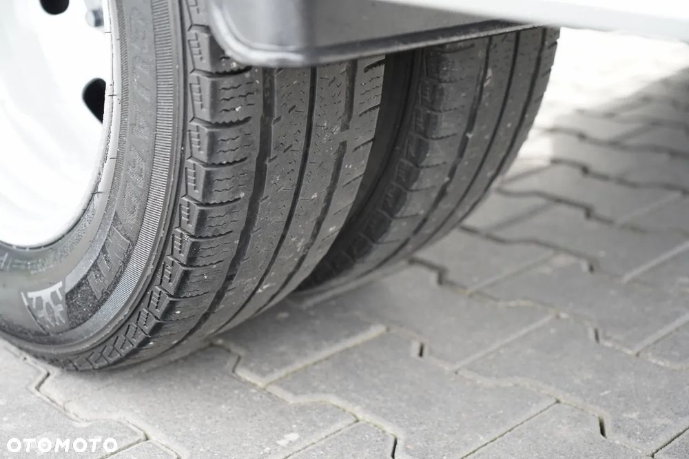 Iveco DAILY 35-180 / KONTENER / AUTOMAT HI-MATIC  / BLIŹNIAK / 2022 / SPROWADZONY - 17